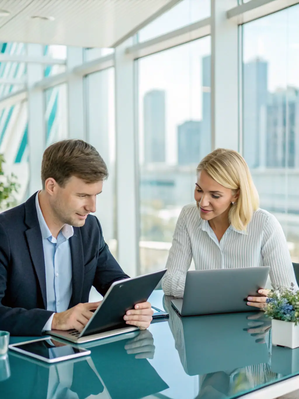 A consultant advising a client in a modern office setting, illustrating Knot Service LLC's strategic advisory services.